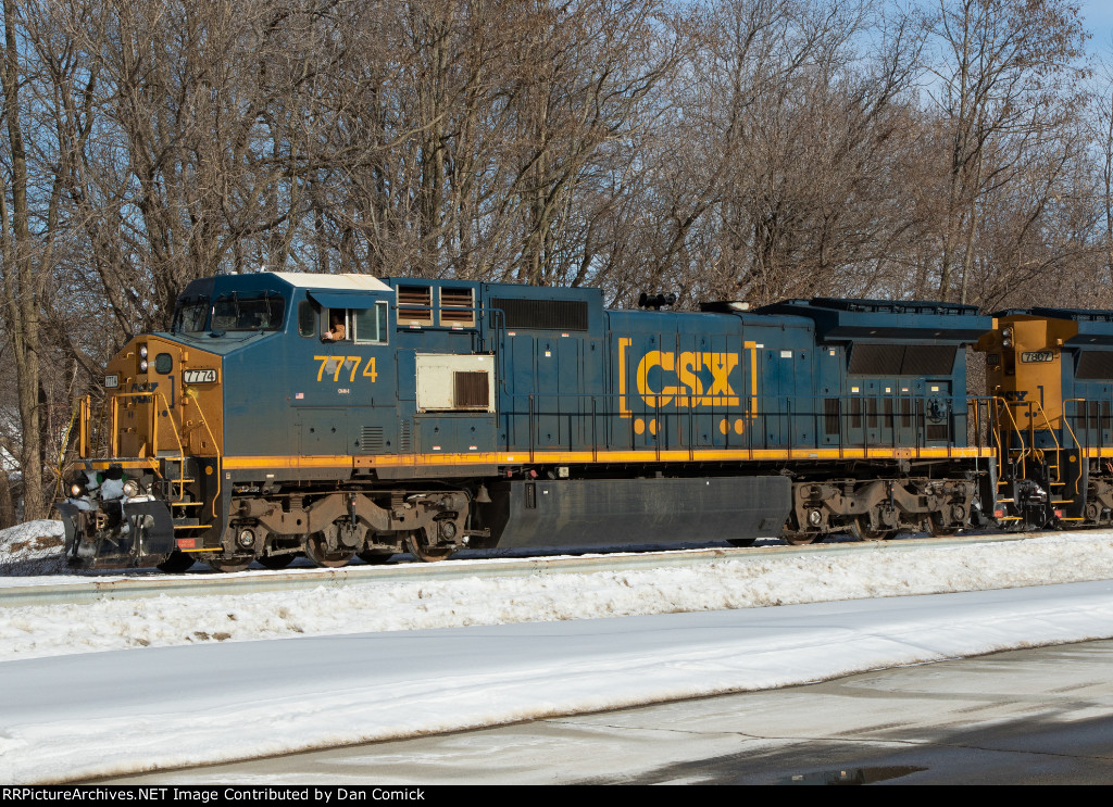 CSXT 7774